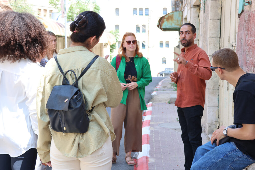 6 Best Volunteer Projects in Amman for 2026